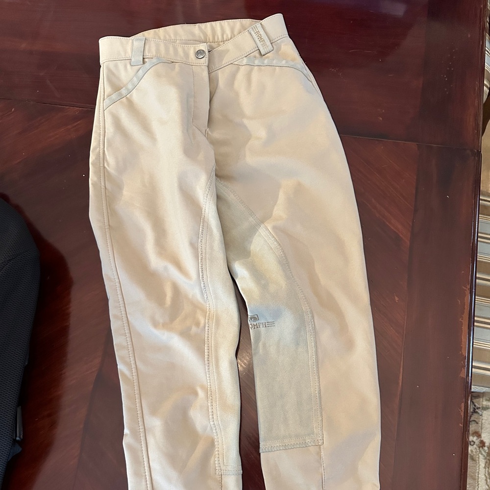ROMFH tan equestrian riding breeches. Full seat. 26R.